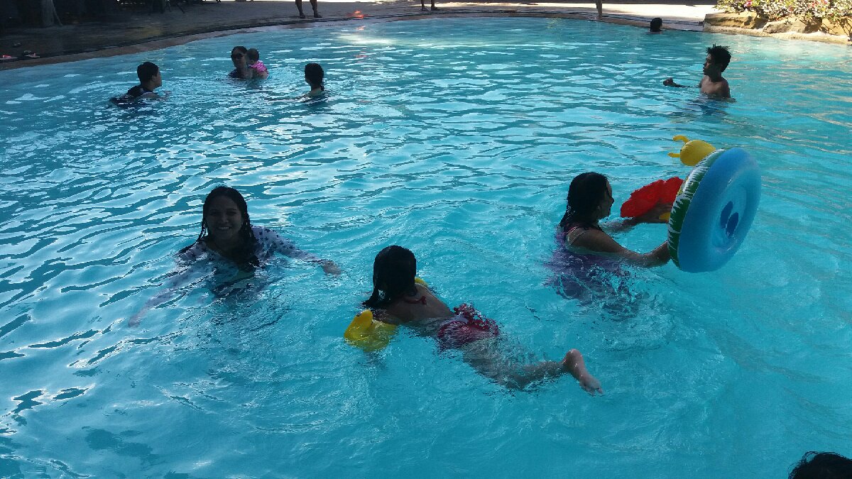 pool with kids