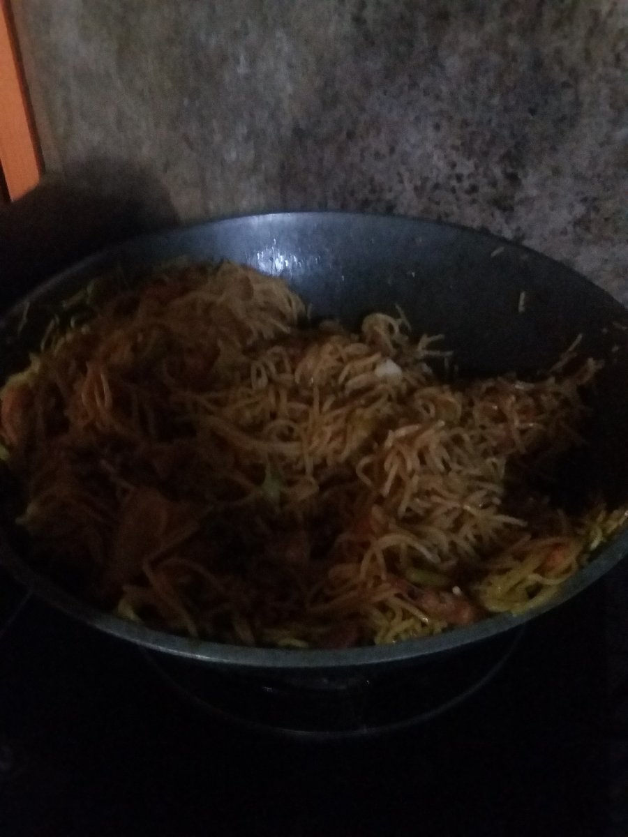 Yummy Pansit, thanks pa, sorry for the blurred photo