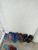 Arrange slippers