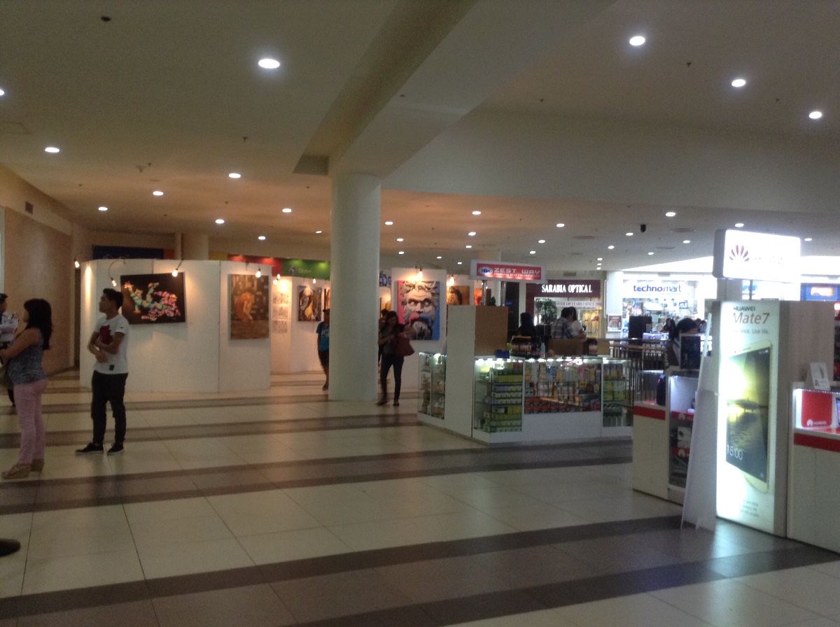 Mall gallery
