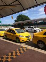 yellow, cabs, airport