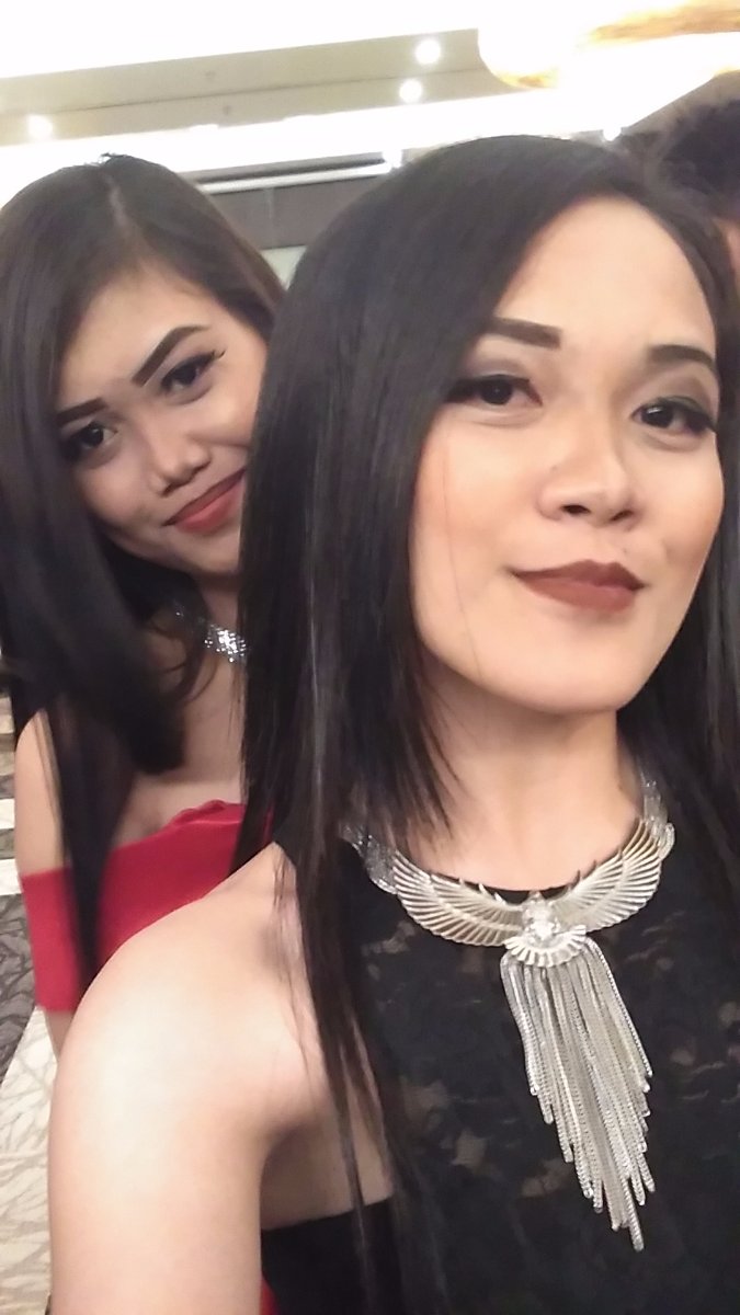 with pretty julie met gala acquaintance party black ft red