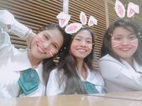 Vacant time calls for a groufie with my college friends#bunnyfriends