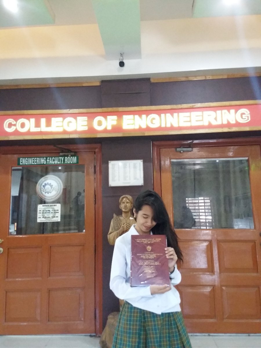Engineering, Selfie with the book