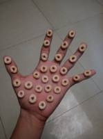 trypophobia, holes, hands, cereal