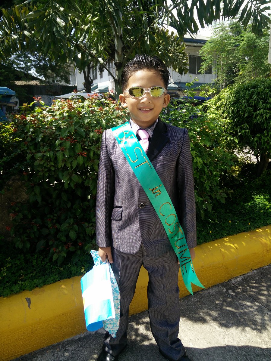 best in Costume, united Nations, school celebration