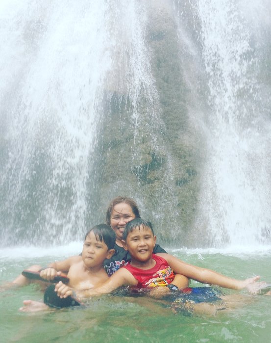 Auntie and cousins falls