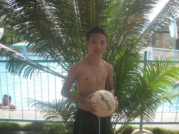 Pool, volleyball