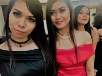 With the lovely ladies, black feat red