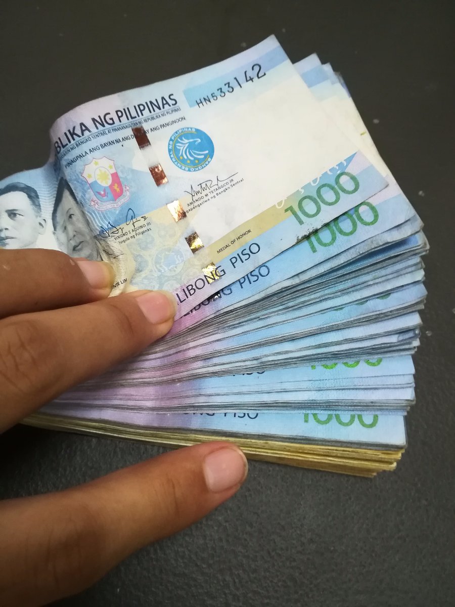 Money, thousands, hundreds, currency, peso