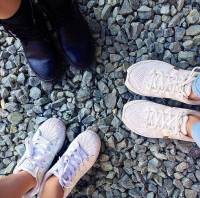 shoefie with friends