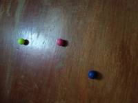 3 balls, color