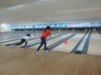 Bowling , clavels turn to shoot