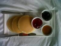breakfast in bed, pancakes