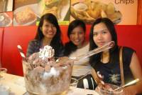 Reunited with friends, Pizza Republic, Cebu, Philippines