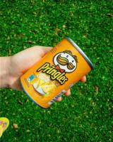 Pringles, green, grass, snack