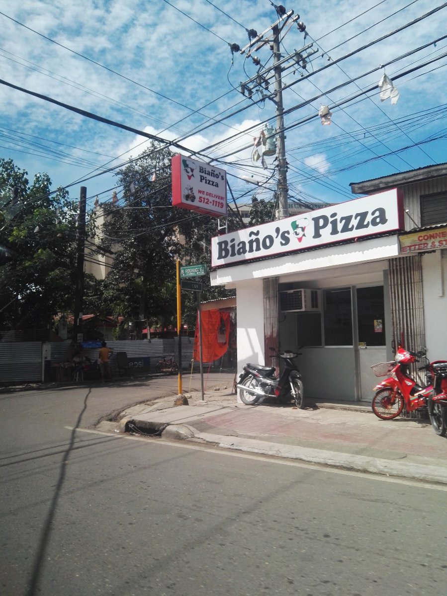 Bianos, pizza