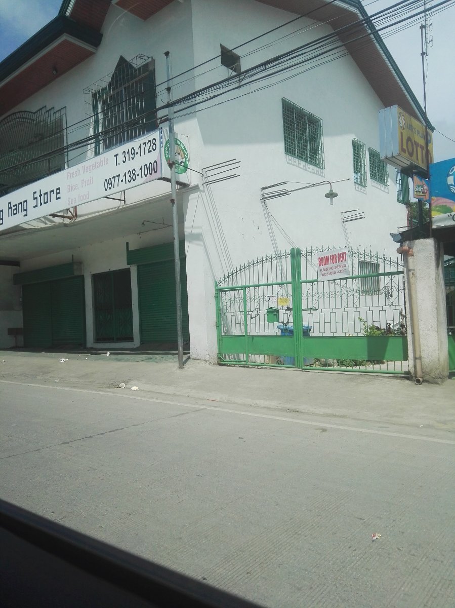 Gate