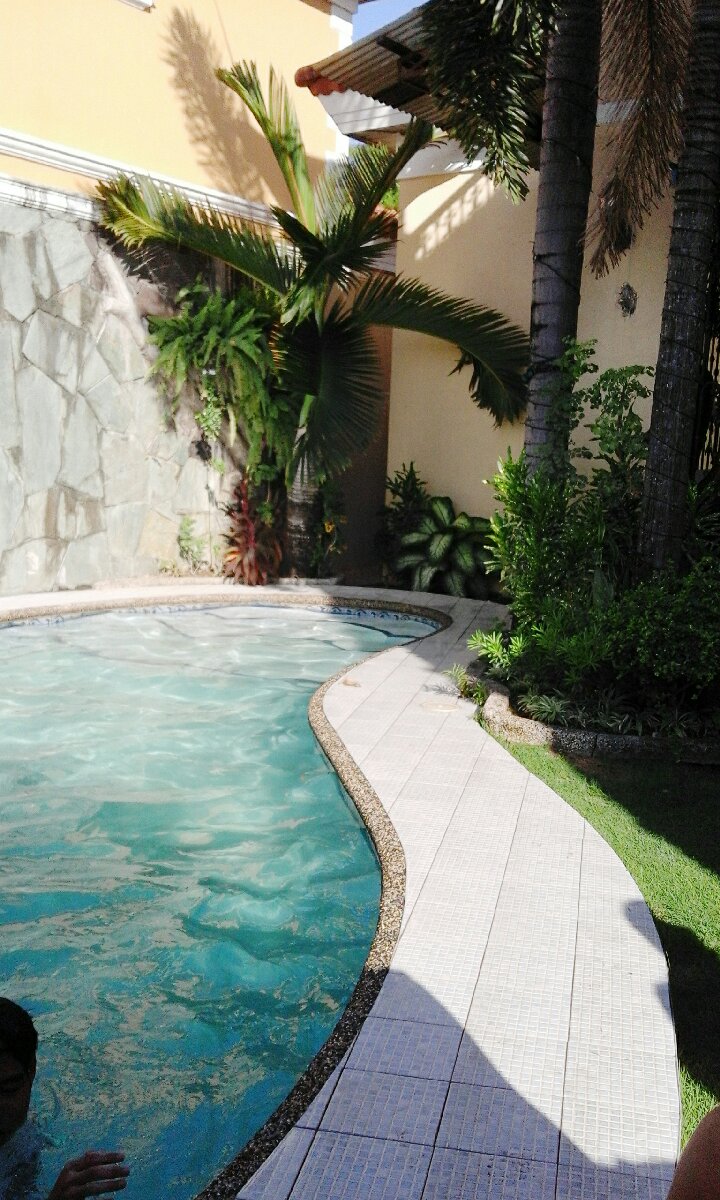 @Sto Nio village cebu, Visiting at my friends house