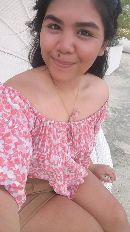 Friends, travel, resort life, selfie