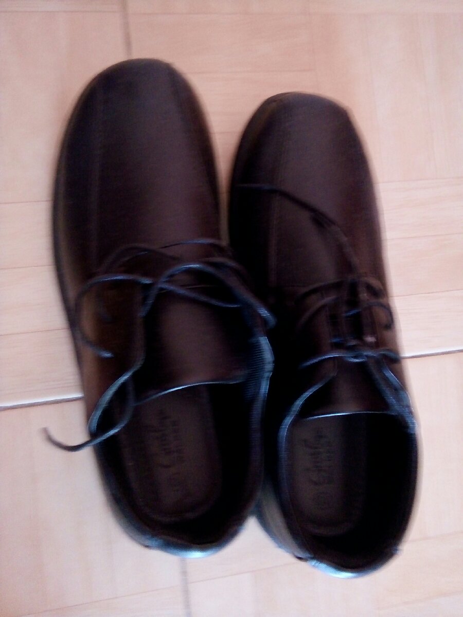 Black shoes