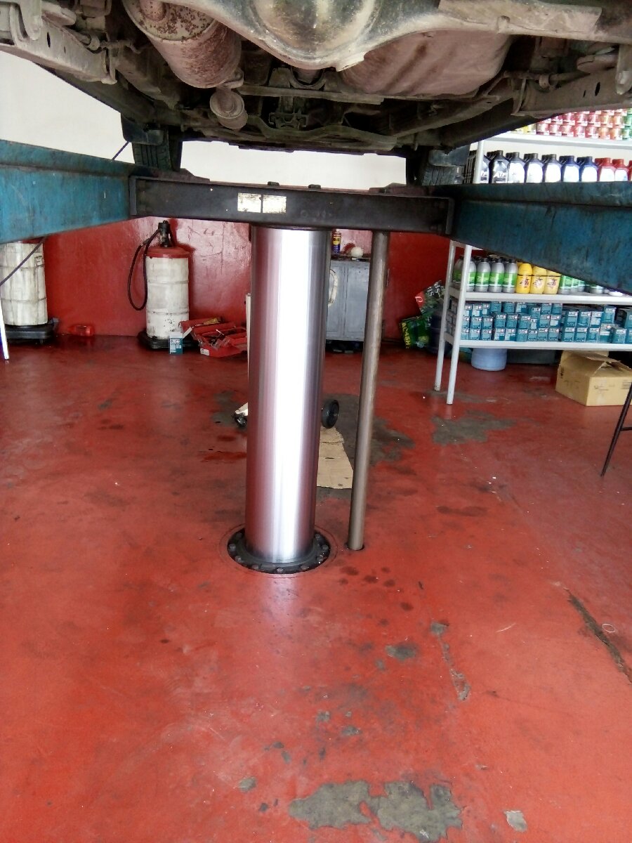 Car Jack up