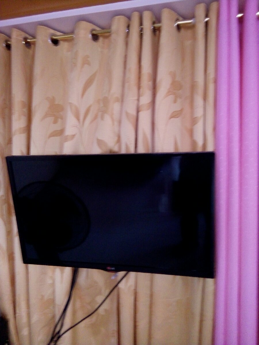 Flat TV