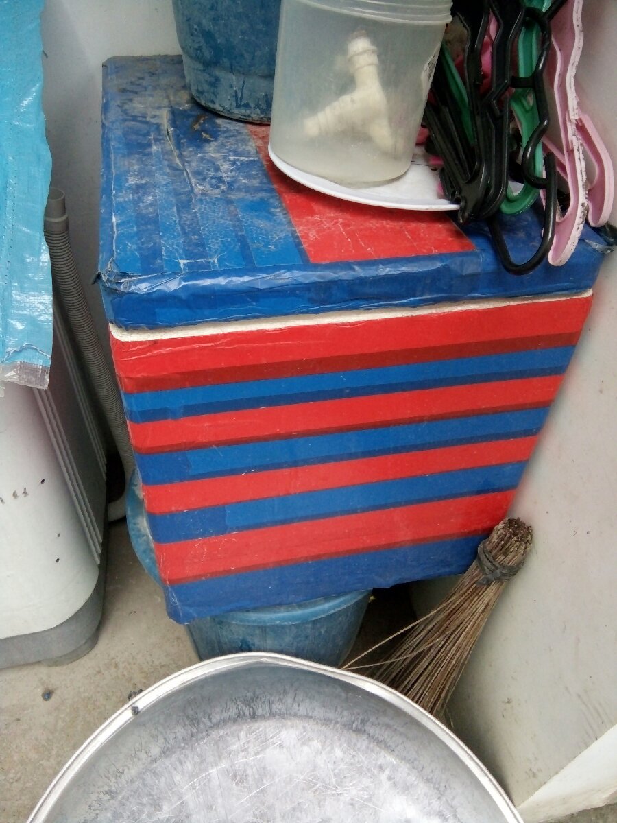 Ice box