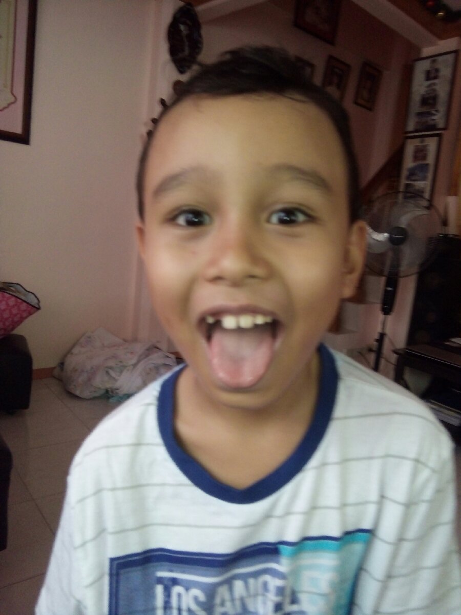 Long tongue kid