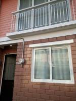 3 stories house