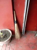 Fiber broom