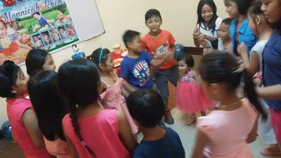 a big circle of friends