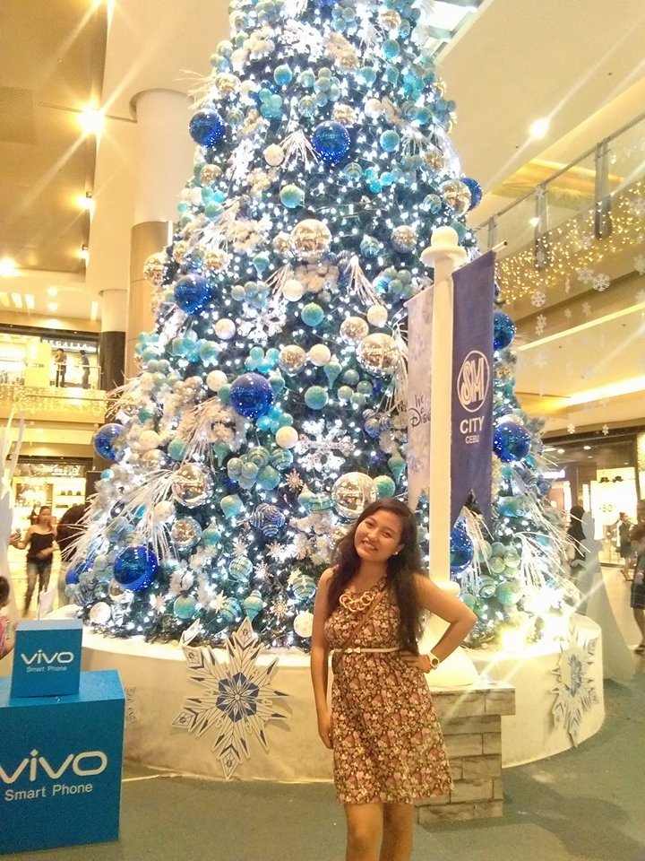 blue christmas tree