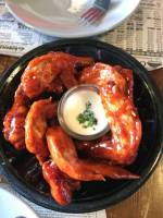 gibbs, hot wings, delicious
