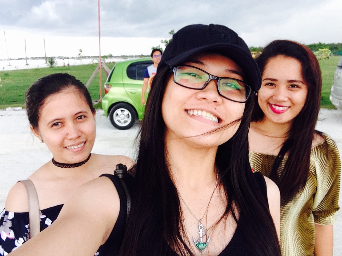 Happy girls are the prettiest charjimma
