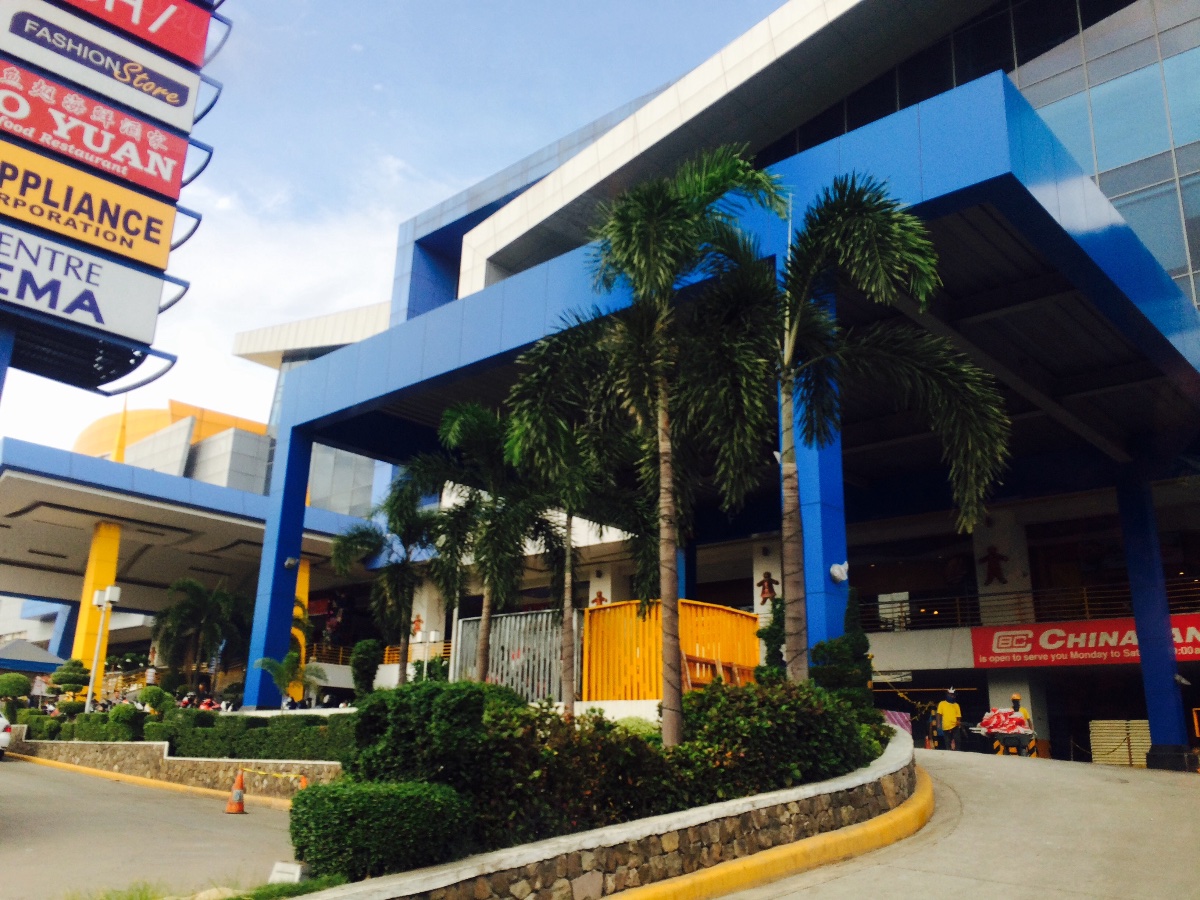 going inside jcentre mall