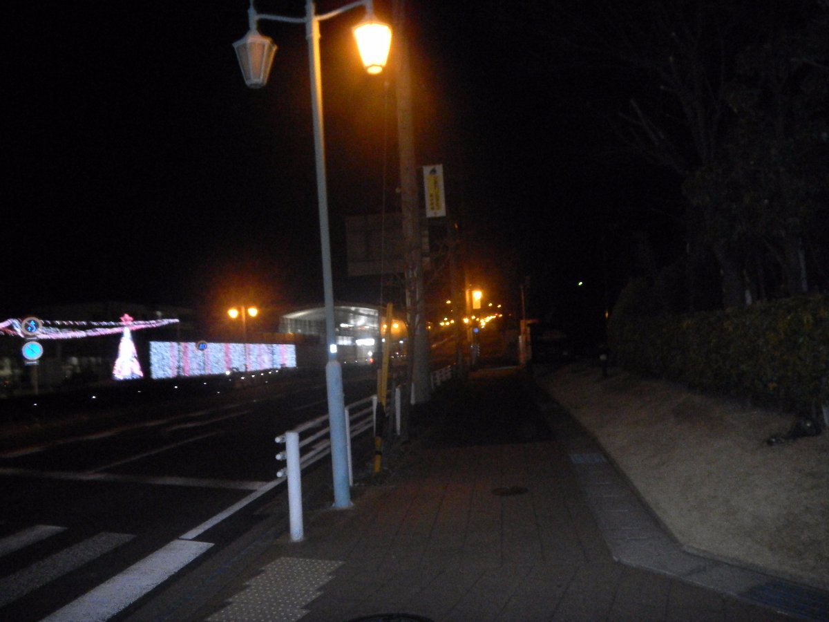 A cold humming of the wind. Spending my night here in Japan. What a peaceful place. 