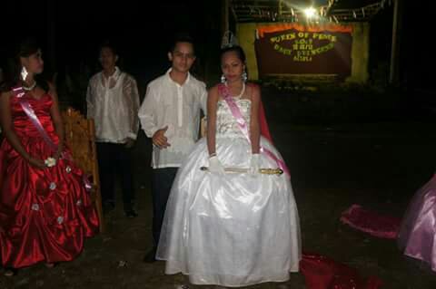 Getting ready for royal dance
