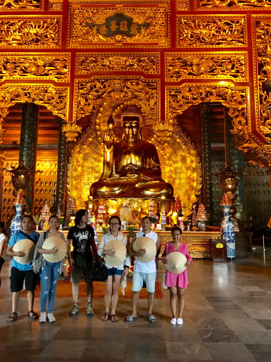 temple, friendinsidethetemple