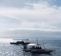Pumpboats at sea