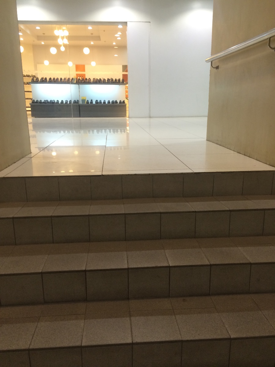 entrance jmall