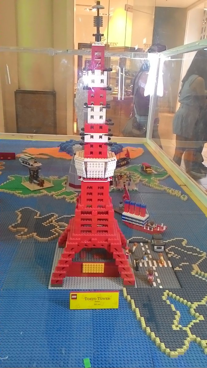 Eiffel tower Paris Lego blocks