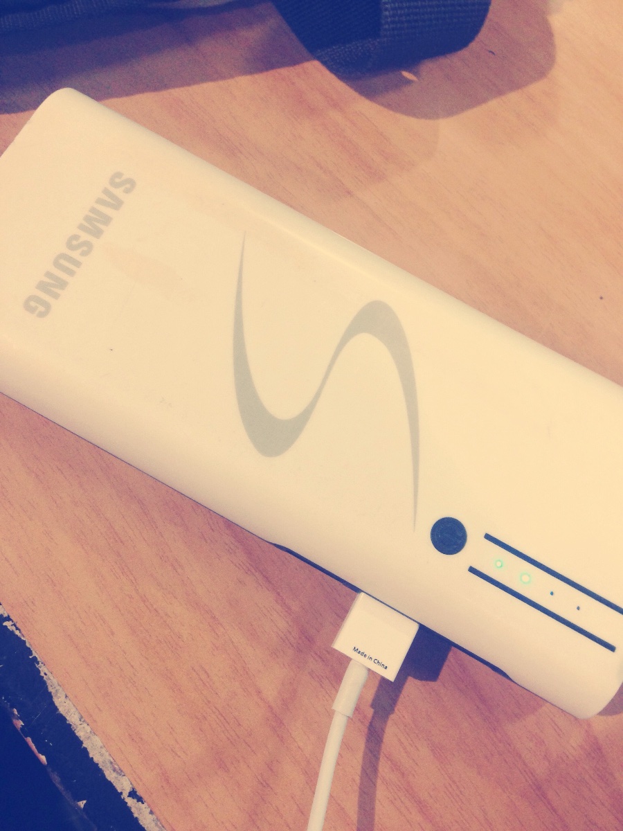 SAmsung, white, powerbank