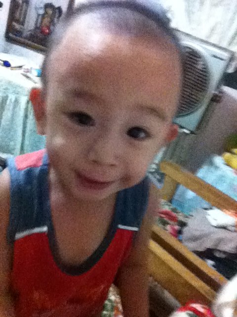 baby gaven cutie loves wearing red
