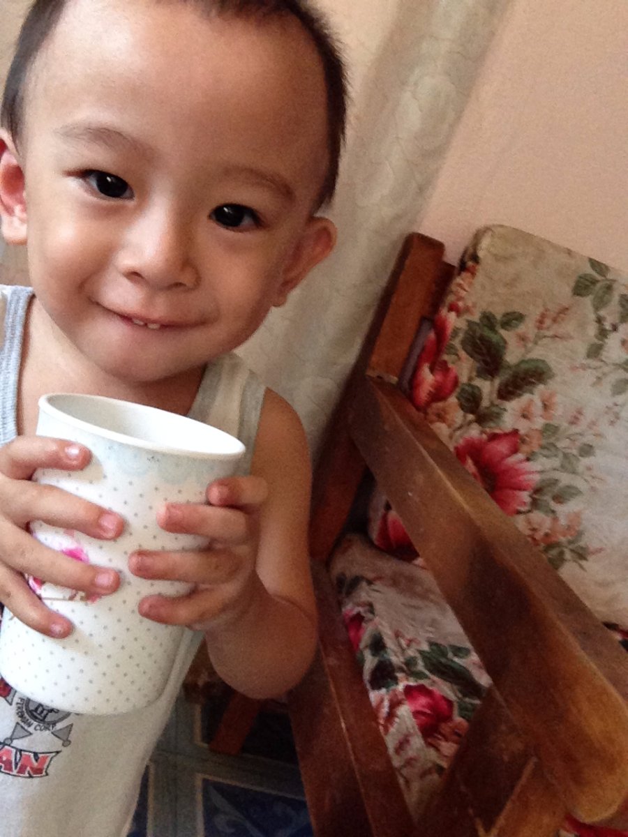 baby gaven smile lip bite