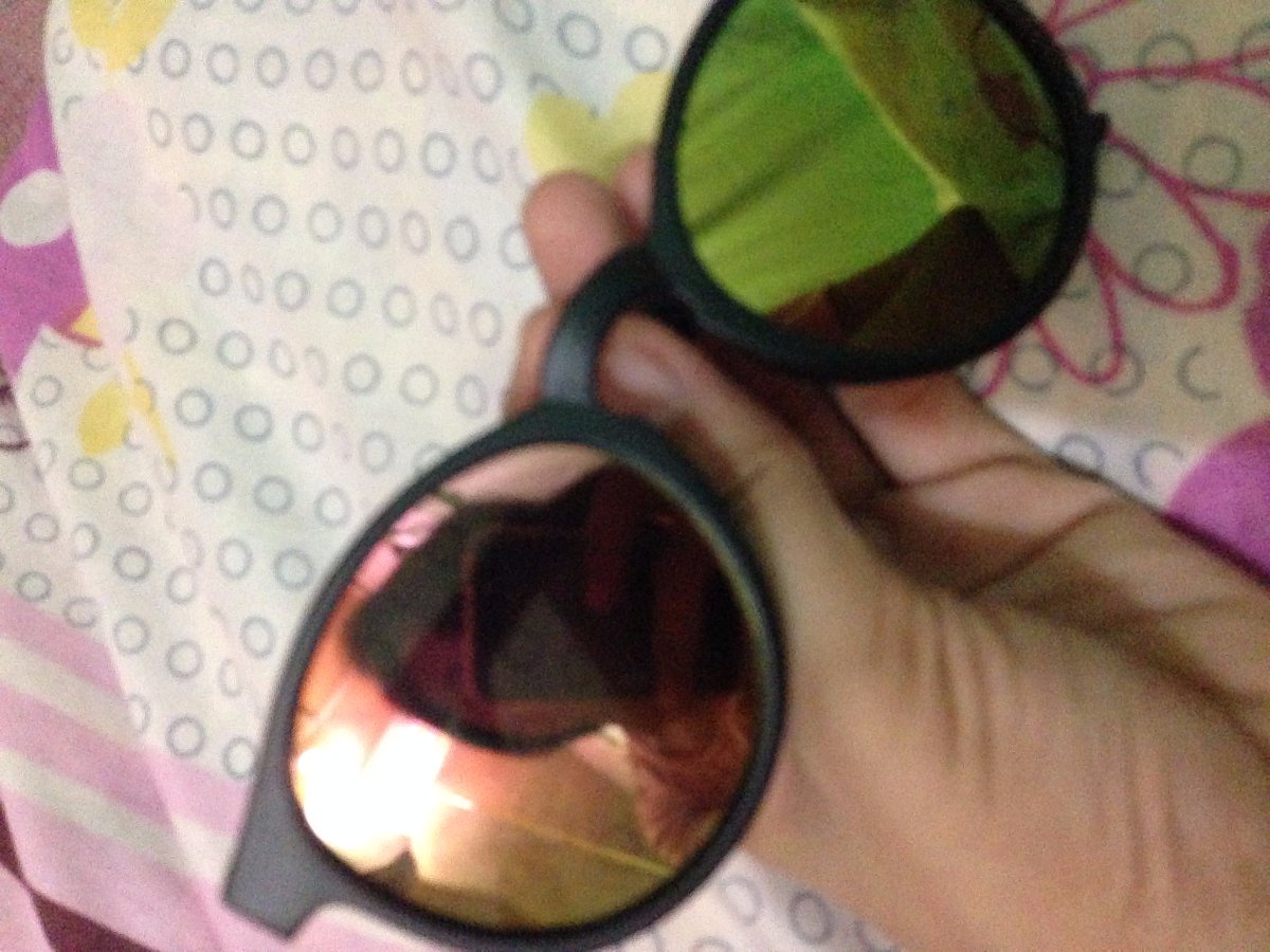 black sunglasses i see you selfie