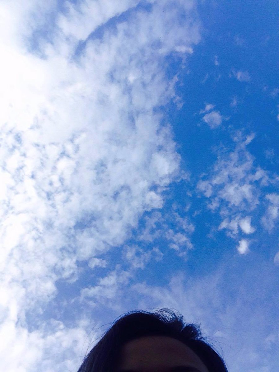 blue, skyblue, sky, white, clouds, big, half, pictured, forehead