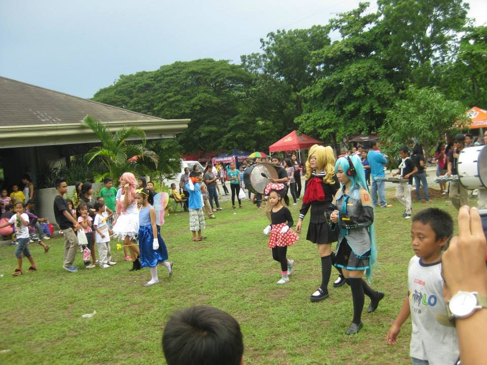 cosplayers, walking