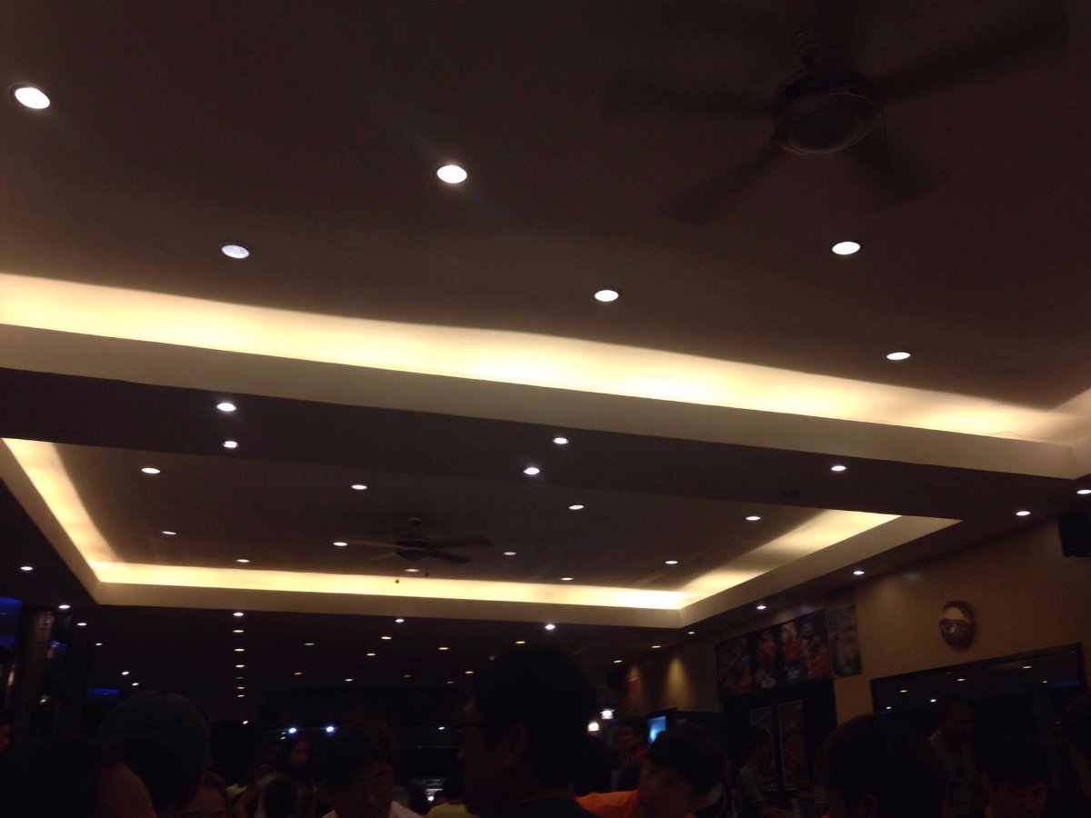 dinner, time, at, aaa barbeque, good, ambiance, and, good, place, to, eat