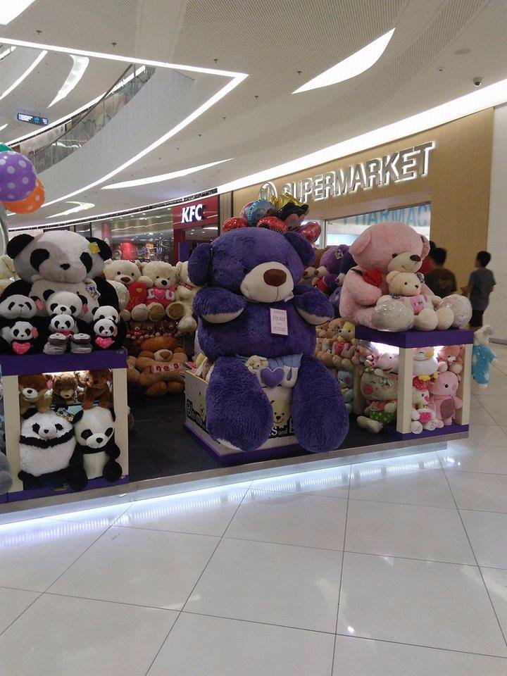 i want that teddy bear haha